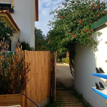 Conde Surf Camp - Capsule Beds Female Dorm * Vila do Conde