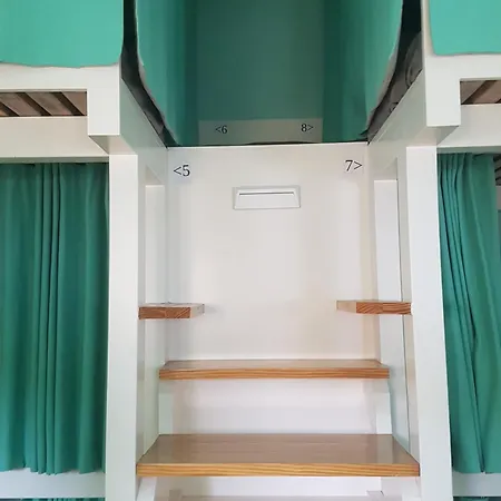 Hostel Conde Surf Camp - Capsule Beds Female Dorm Vila do Conde