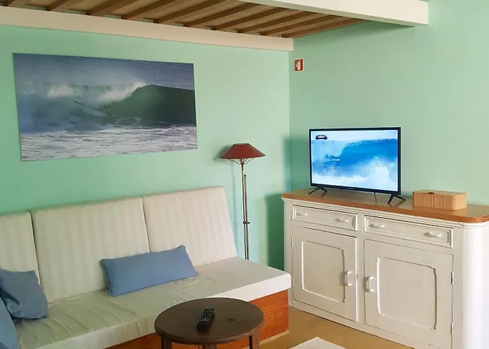 Conde Surf Camp - Capsule Beds Female Dorm * Vila do Conde