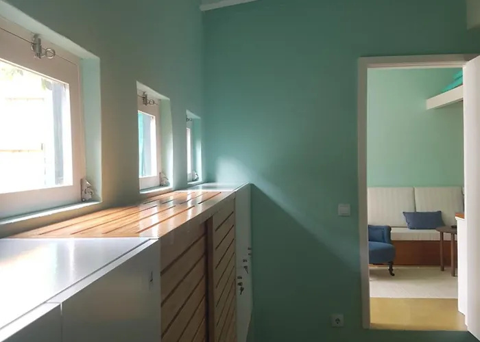 Conde Surf Camp - Capsule Beds Female Dorm Albergue