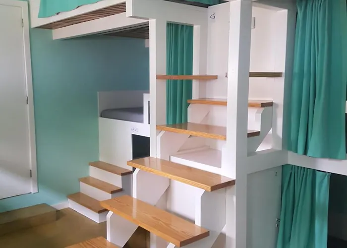 Conde Surf Camp - Capsule Beds Female Dorm